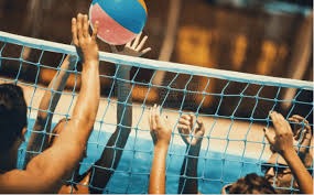 国脚关键传球完成制胜球