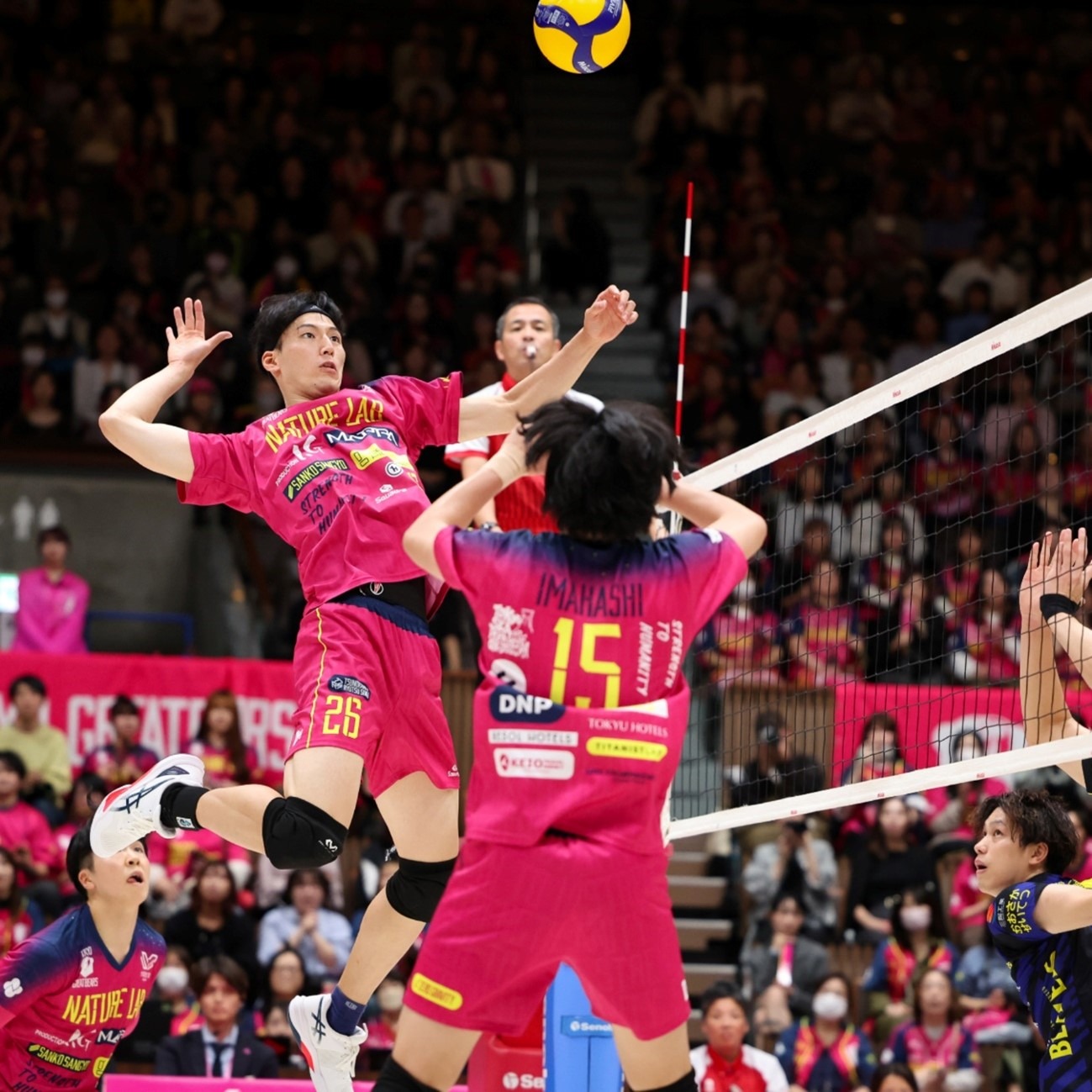 大谷翔平在 2021 年击出 8 支 450 英尺以上的本垒打，让力学专家直呼“不符合常理”